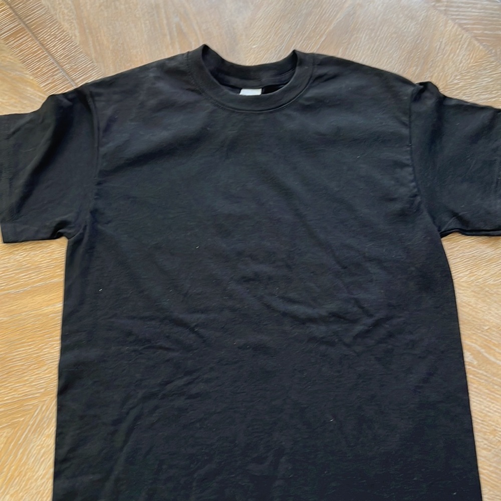 Gildan 100% heavy cotton t-shirts